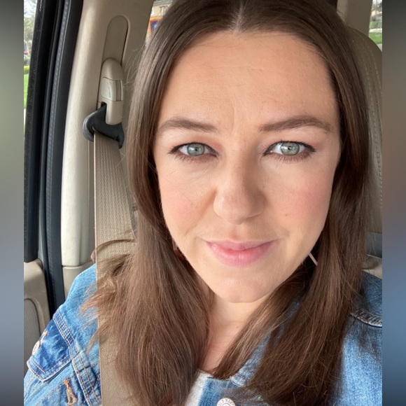 Check out my tik tok for my all thrifted outfits - Picture 4 of 11